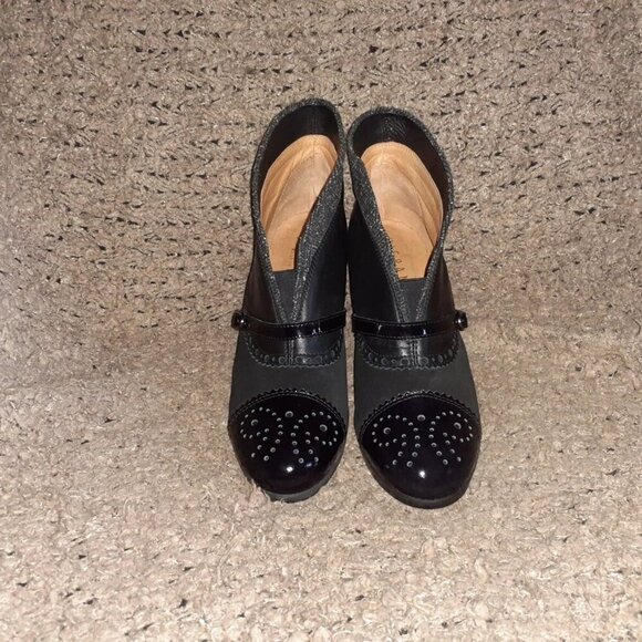 HISPANITAS-Black Patent Leather-Multi Material-Glove Heel Bootie-Sz 41-Near Mint - Picture 3 of 7